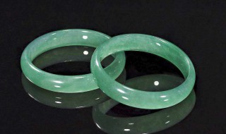 怎样养翡翠手镯（怎样养翡翠手镯视频）