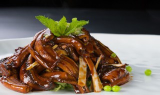 黄鳝最喜欢吃什么食物 黄鳝最爱吃什么食物